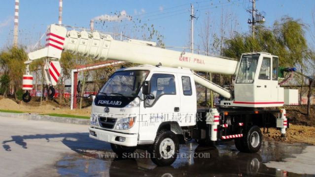 點(diǎn)擊查看詳細(xì)信息<br>標(biāo)題：8噸汽車吊 閱讀次數(shù)：2955