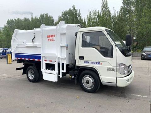 點擊查看詳細信息<br>標題：5方柴油版小卡之星垃圾車 閱讀次數：3136